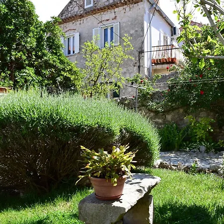 Old Town Rab Garden * Rab Town