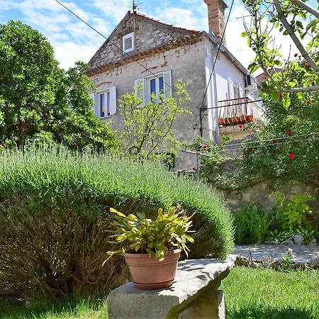 Appartamento Old Town Rab Garden