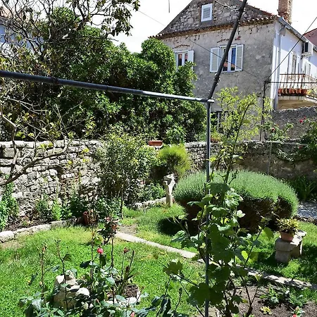 Old Town Rab Garden * Rab Town