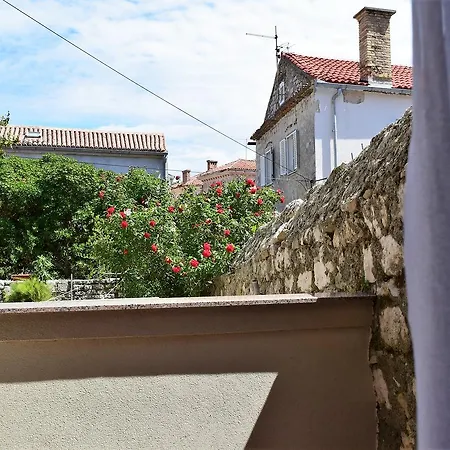 Appartamento Old Town Rab Garden